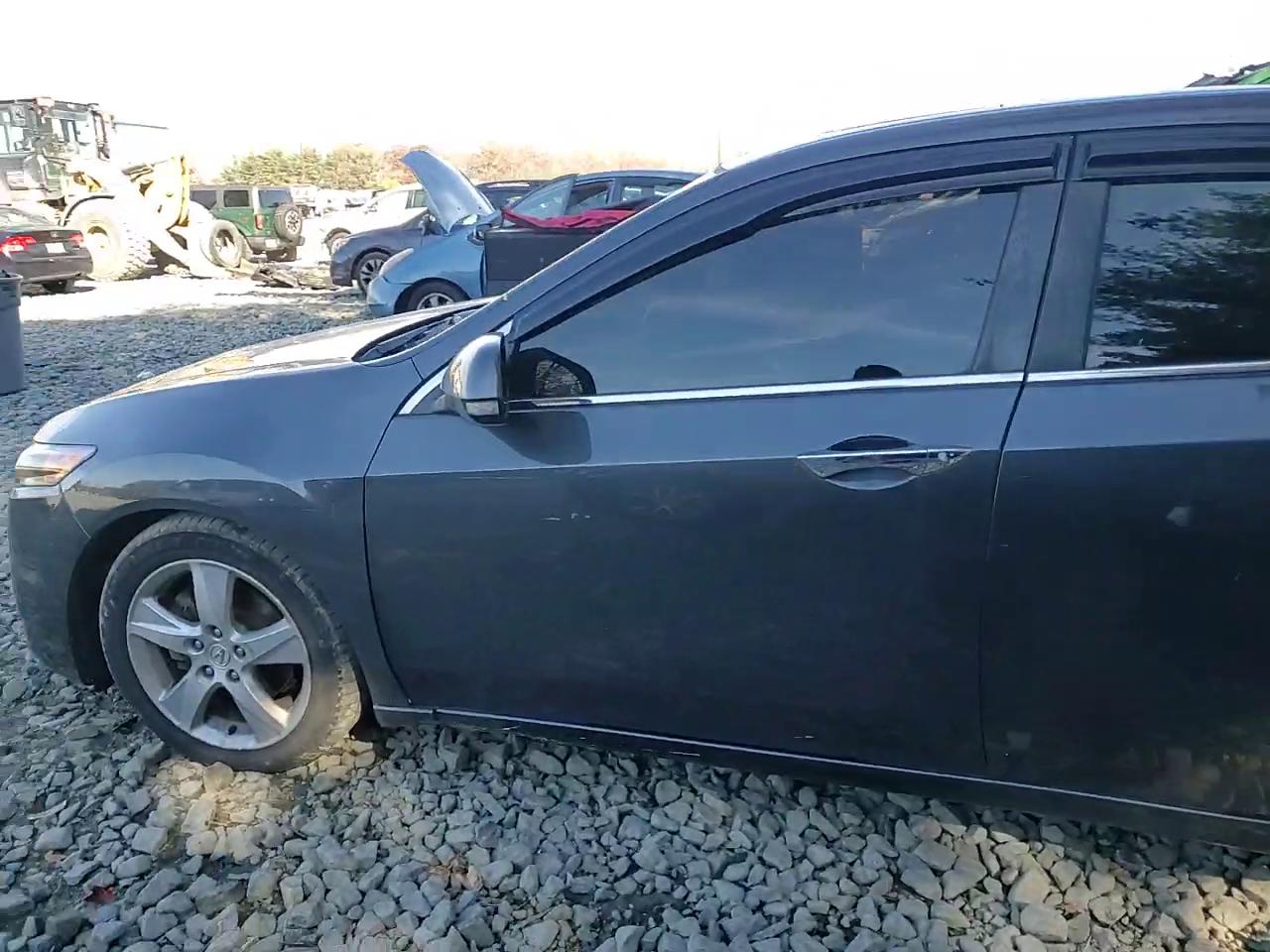 Фото: JH4CU2F48CC027729