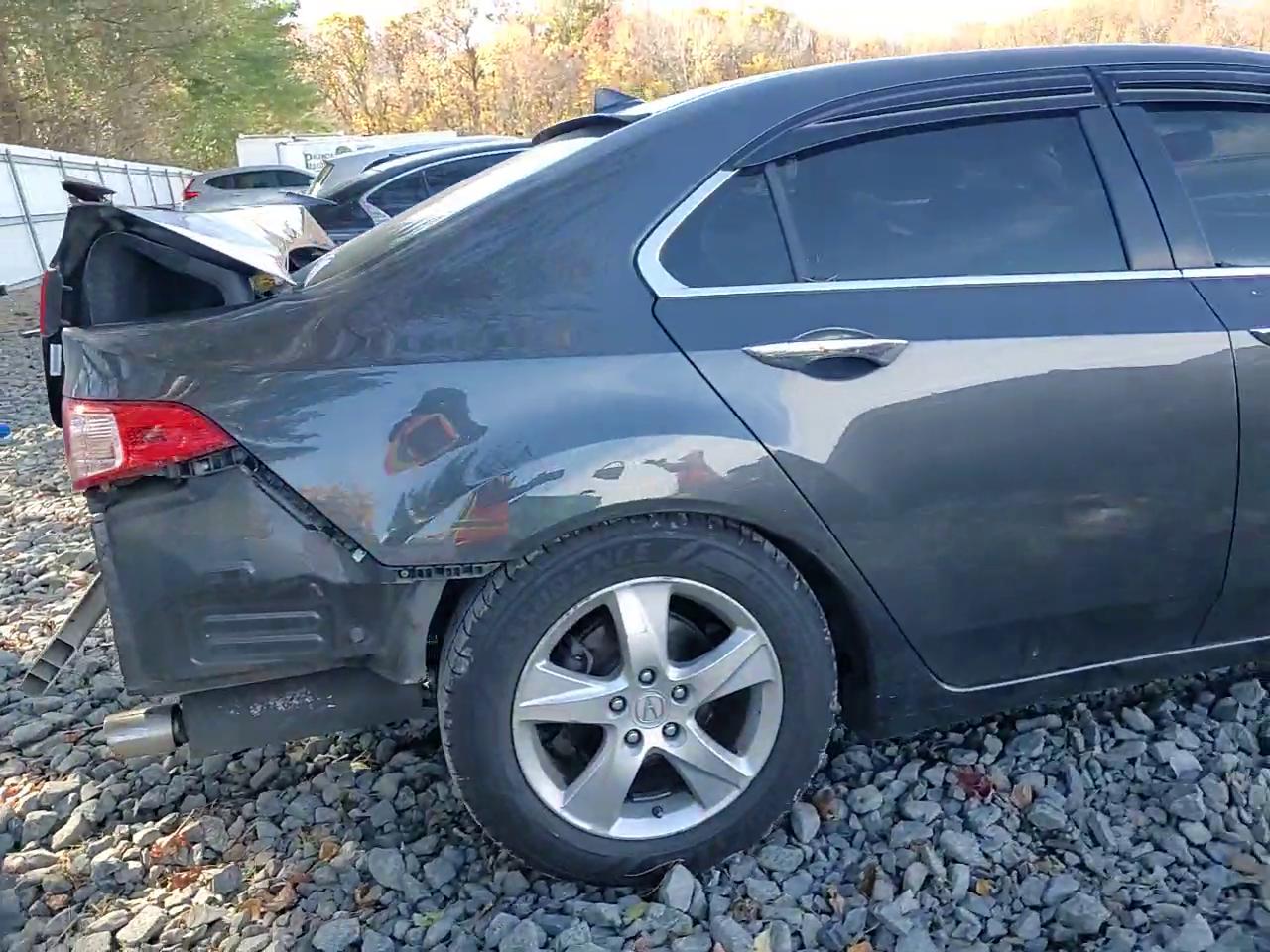 Фото: JH4CU2F48CC027729