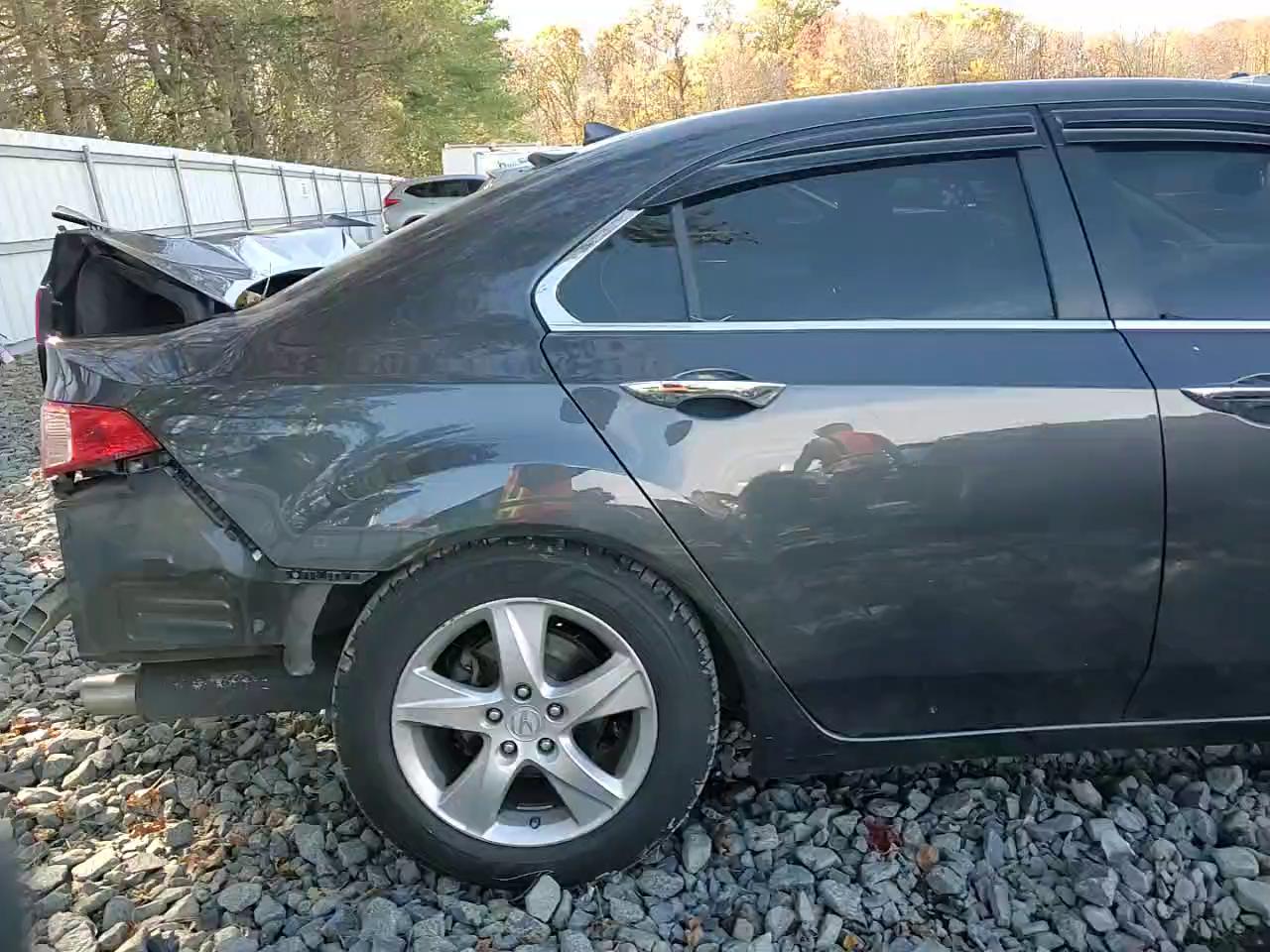 Фото: JH4CU2F48CC027729