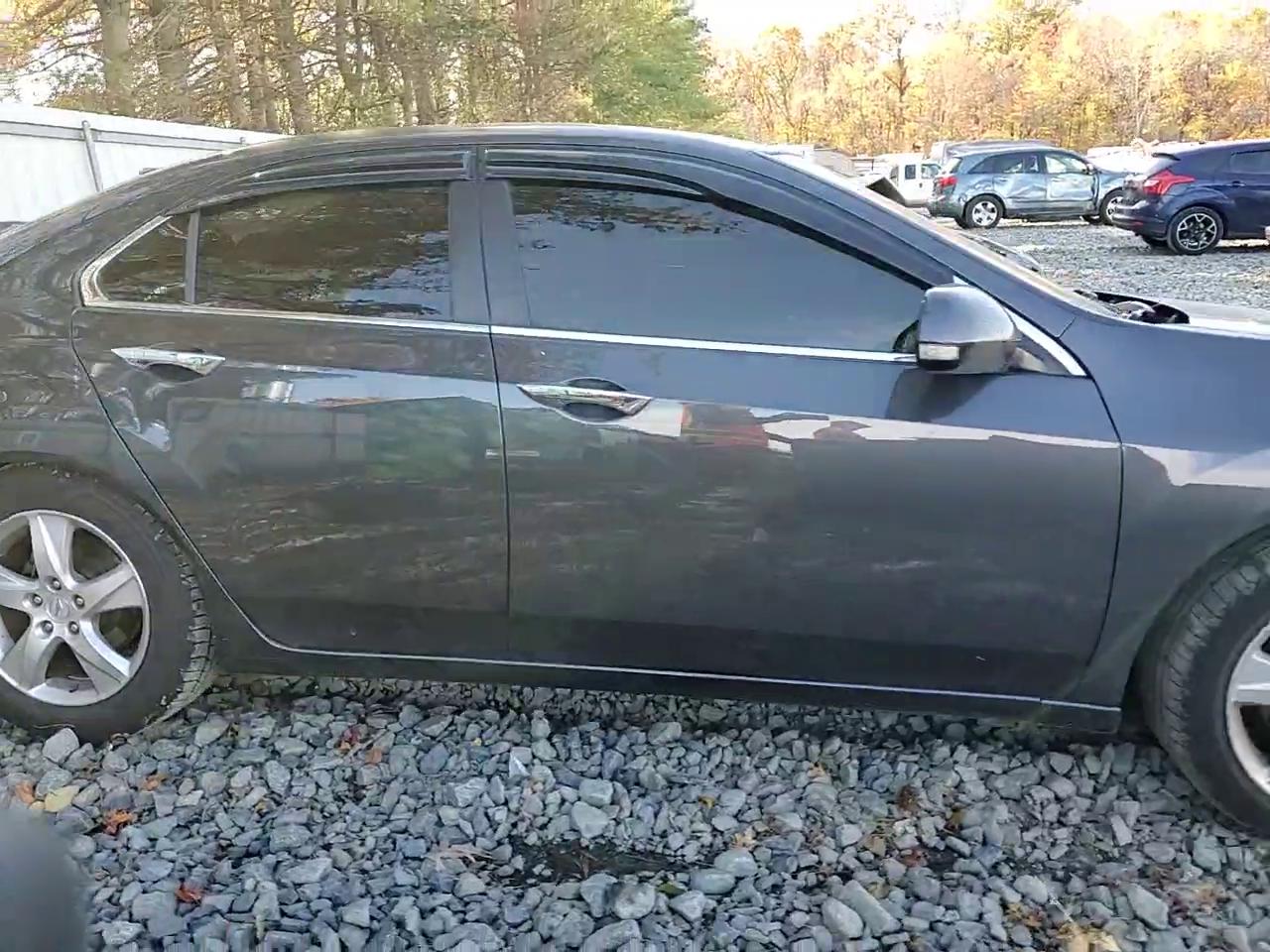 Фото: JH4CU2F48CC027729