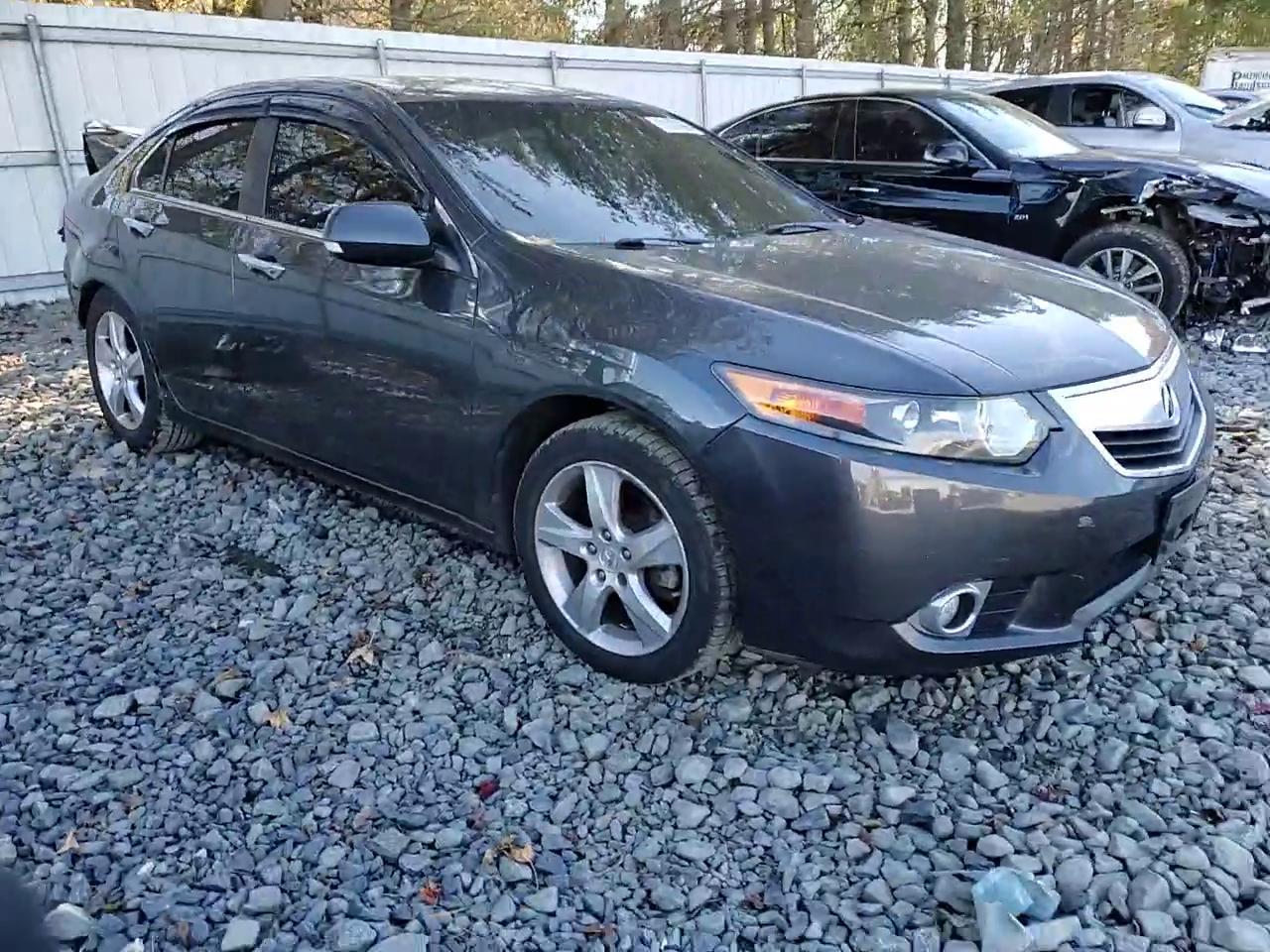 Фото: JH4CU2F48CC027729