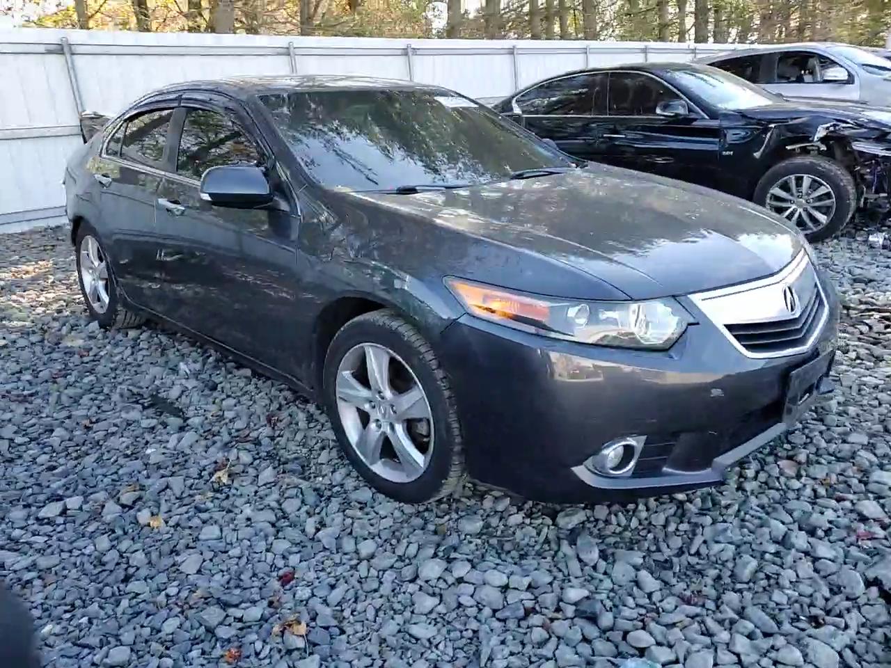 Фото: JH4CU2F48CC027729