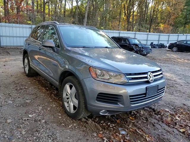 2014 Volkswagen Touareg V6 VIN: WVGEF9BP5ED013941 Lot: 92102255