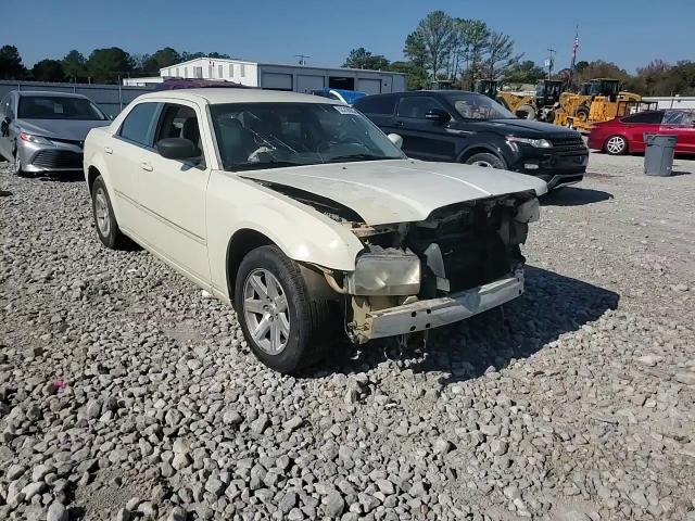 2007 Chrysler 300 Touring VIN: 2C3KA53G67H663739 Lot: 92318095