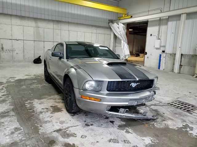2008 Ford Mustang VIN: 1ZVHT80N585180219 Lot: 92868255