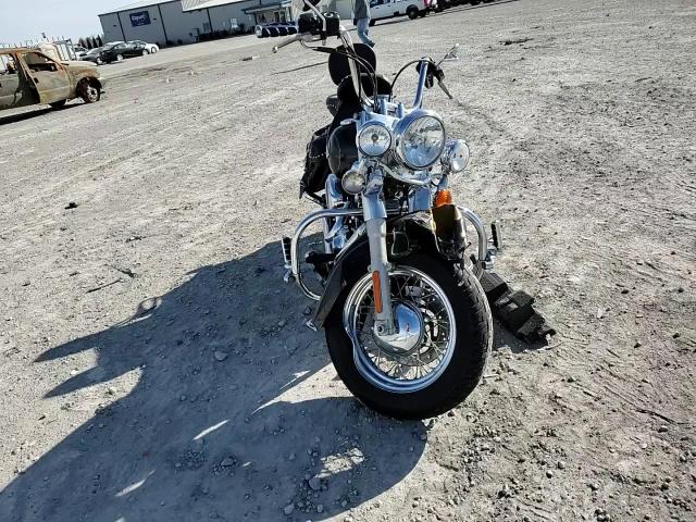 2014 Harley-Davidson Flstc Heritage Softail Classic VIN: 1HD1BWV14EB020572 Lot: 92306025