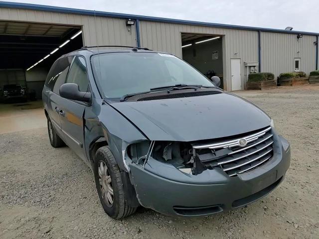 2005 Chrysler Town & Country Touring VIN: 2C4GP54L65R538422 Lot: 92318145