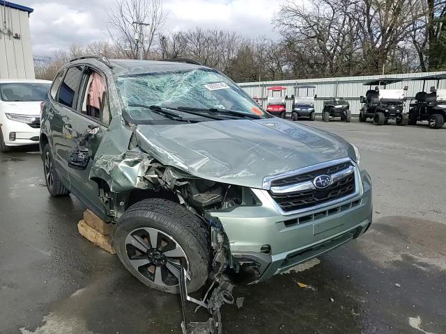 2017 Subaru Forester 2.5I Premium VIN: JF2SJAGC3HH490105 Lot: 92930145