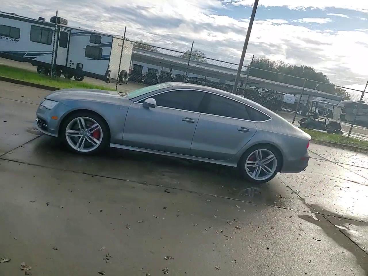 Фото: WAUW2AFC1EN148869