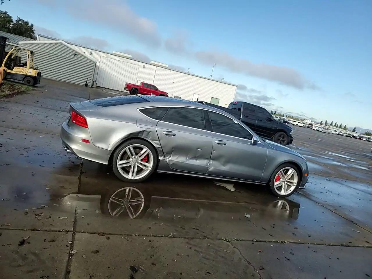 Фото: WAUW2AFC1EN148869