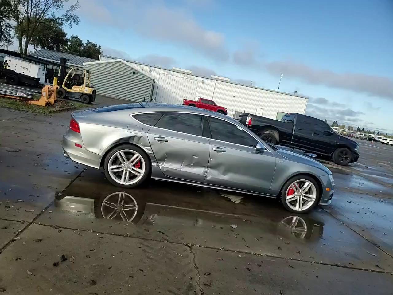 Фото: WAUW2AFC1EN148869