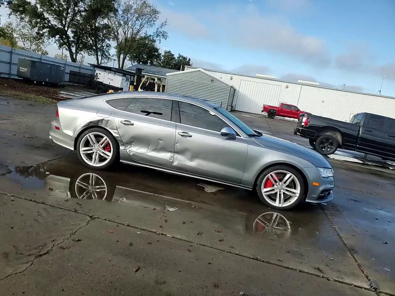 Фото: WAUW2AFC1EN148869