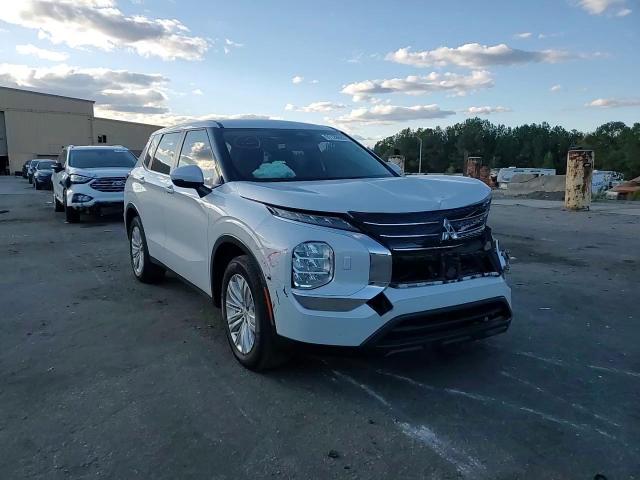 2024 Mitsubishi Outlander Es VIN: JA4J4UA86RZ015299 Lot: 91128695