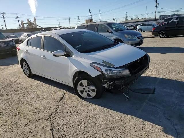 2018 Kia Forte Lx VIN: 3KPFK4A79JE179333 Lot: 94334525