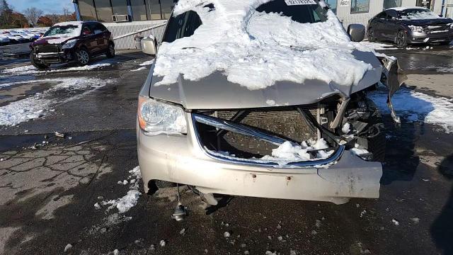 2013 Chrysler Town & Country Touring VIN: 2C4RC1BG4DR614382 Lot: 92178325