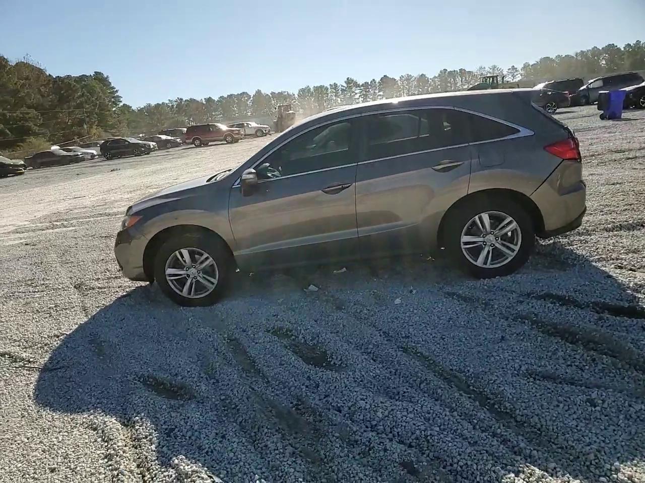 Фото: 5J8TB3H34DL013217