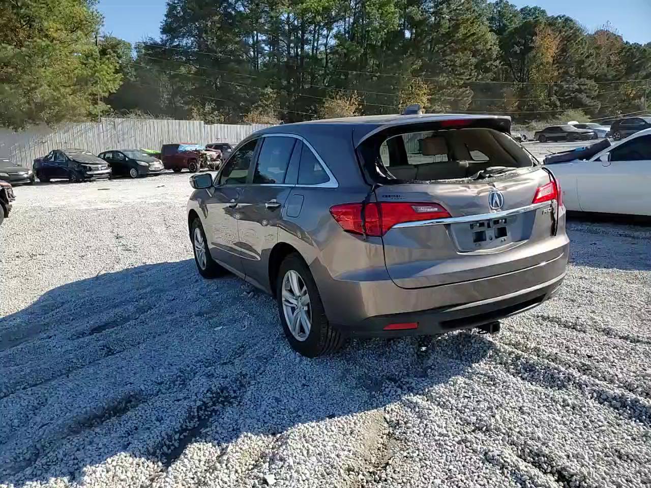 Фото: 5J8TB3H34DL013217