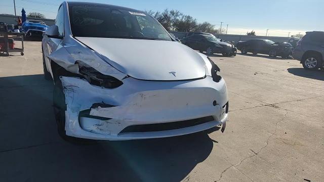 2024 Tesla Model Y VIN: 7SAYGDED7RA331707 Lot: 94265915