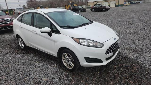 2017 Ford Fiesta Se VIN: 3FADP4BJ6HM165592 Lot: 94354195