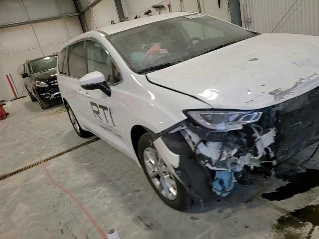 2023 Chrysler Pacifica Touring L VIN: 2C4RC3BG9PR605516 Lot: 92195095