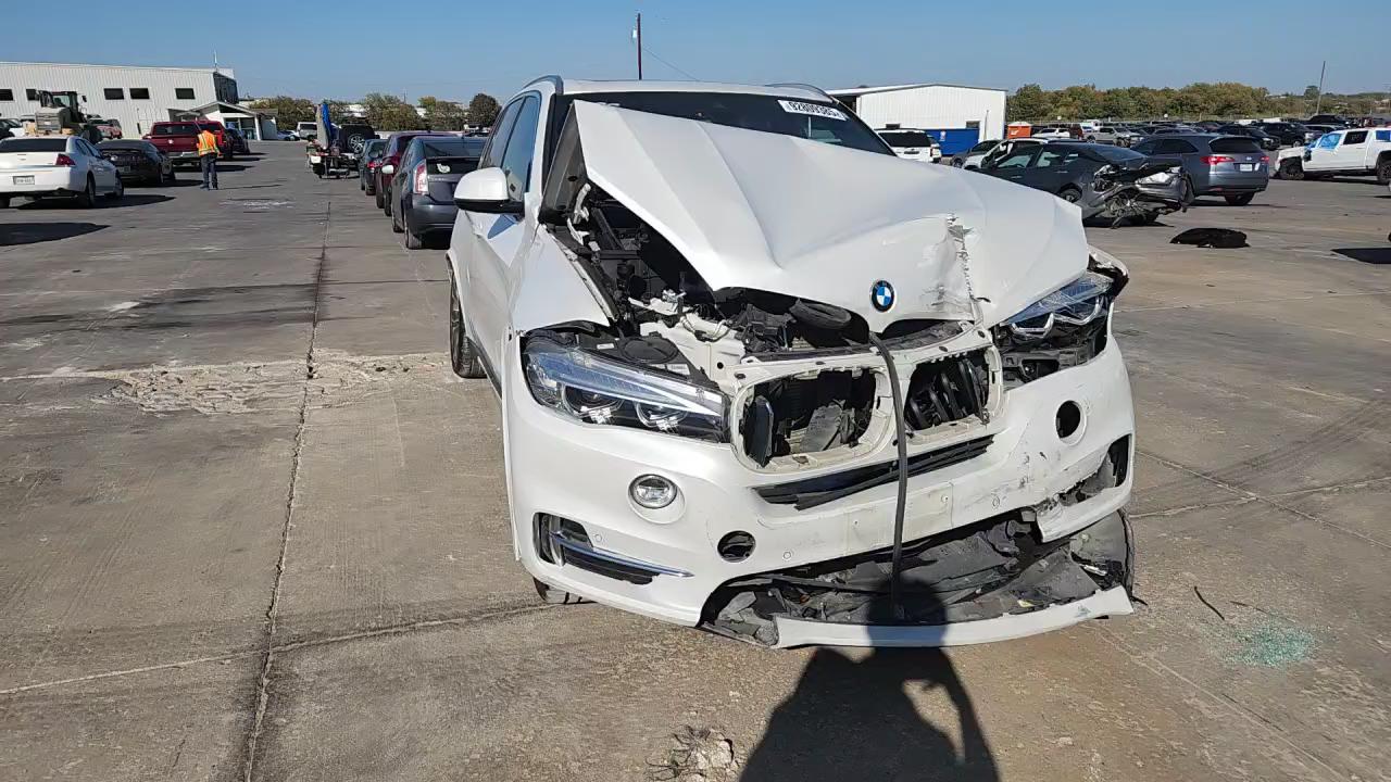 Фото: 5UXKR2C57J0Z16644