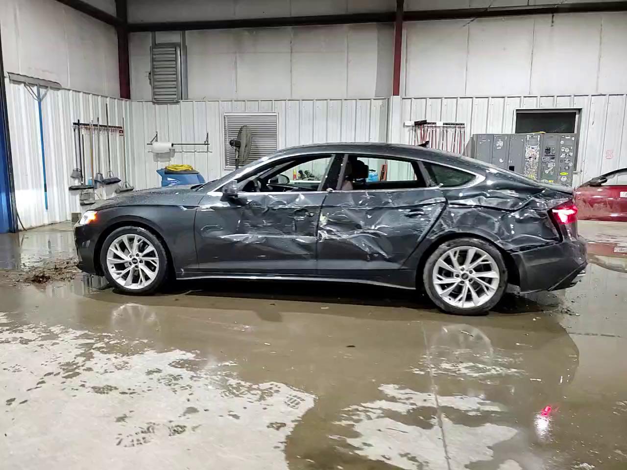 Фото: WAUABCF52PA019766