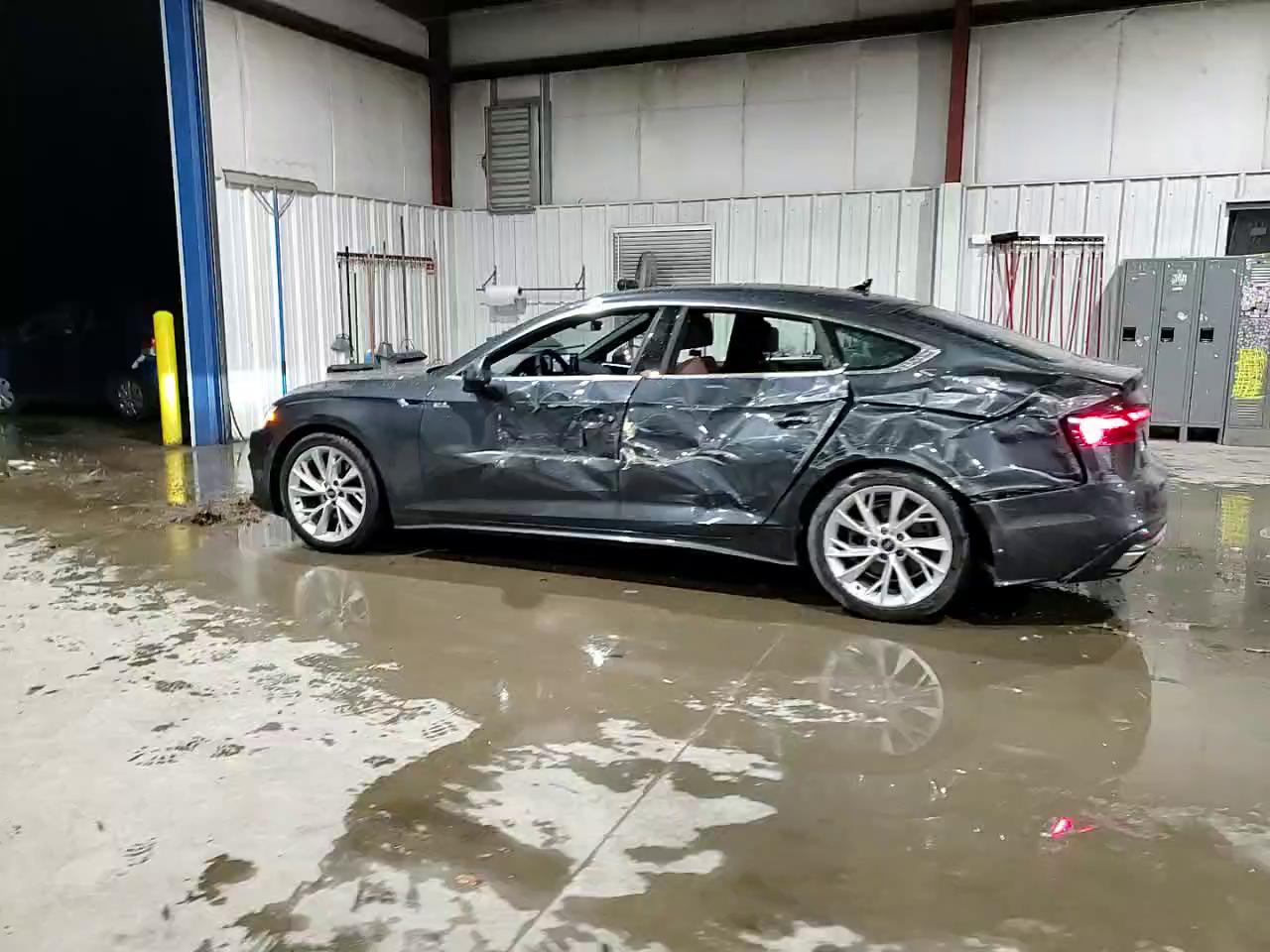 Фото: WAUABCF52PA019766