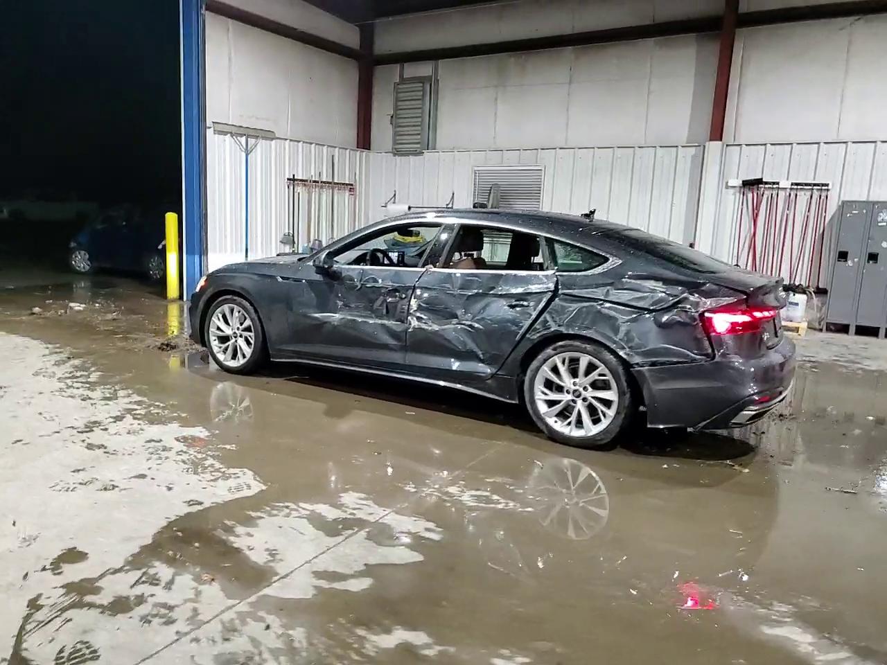 Фото: WAUABCF52PA019766