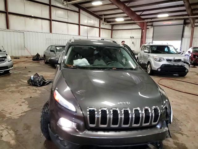 2015 Jeep Cherokee Latitude VIN: 1C4PJMCS3FW631069 Lot: 92272835
