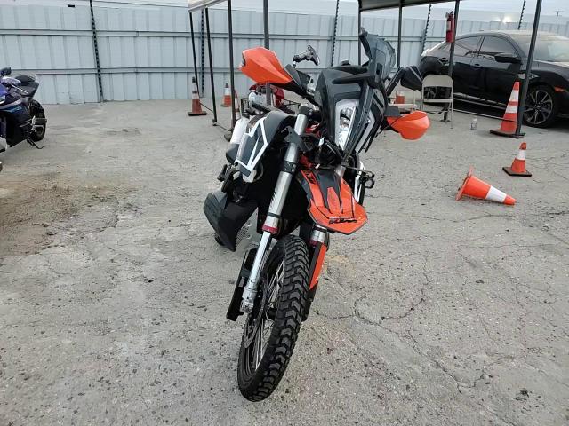 2020 Ktm 790 Adventure R VIN: VBKTR3401LM776504 Lot: 93110695