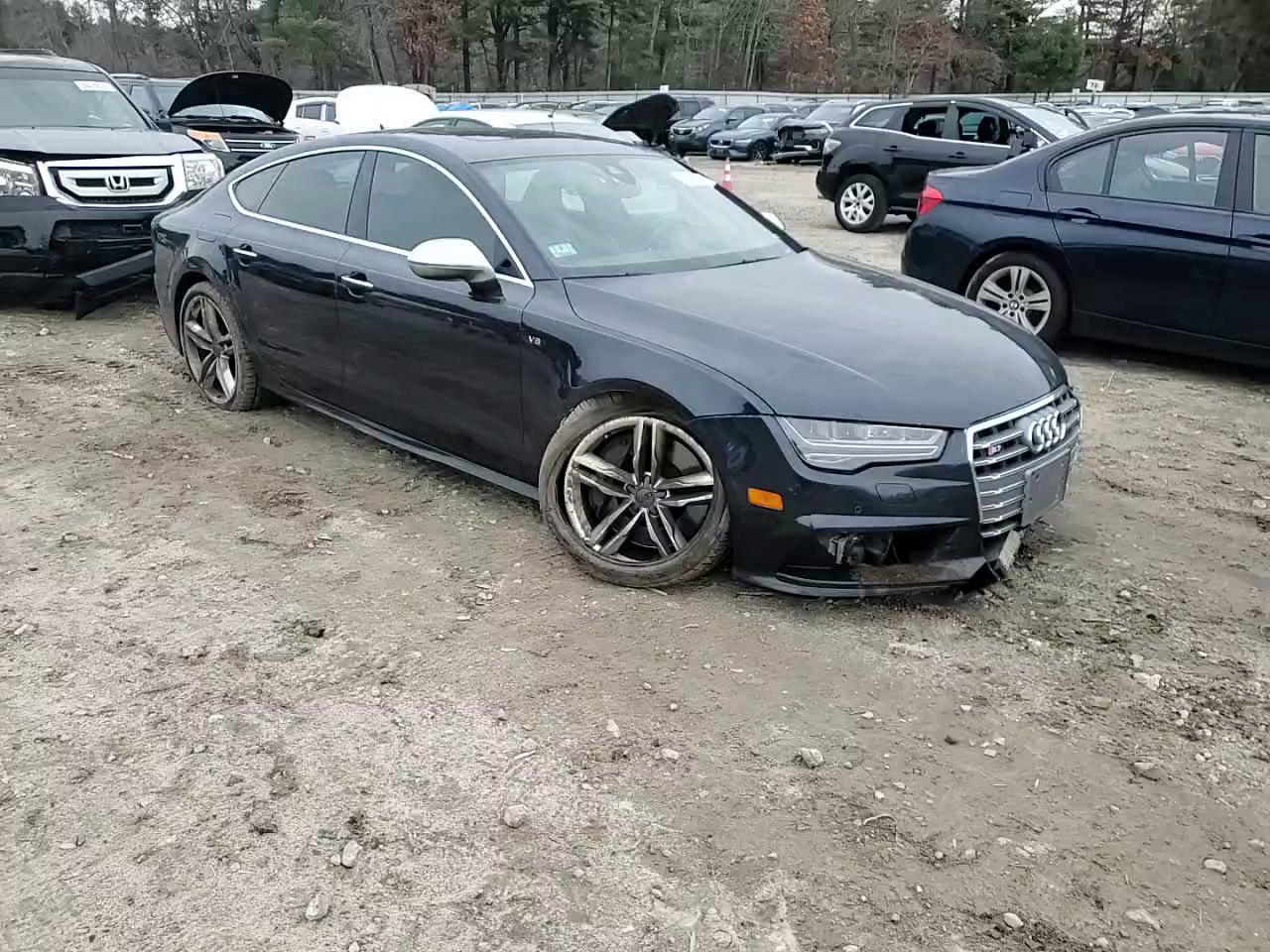 Фото: WAUW2AFC4GN011184