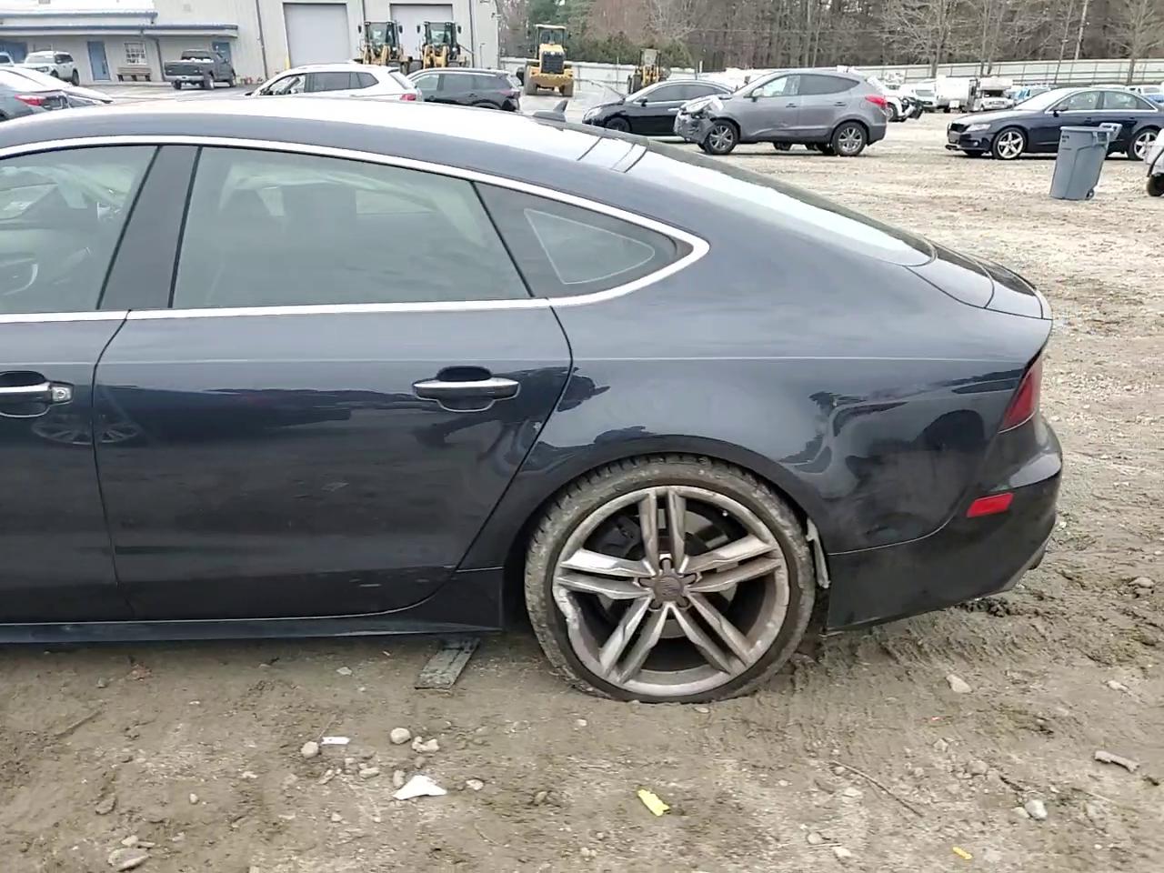 Фото: WAUW2AFC4GN011184