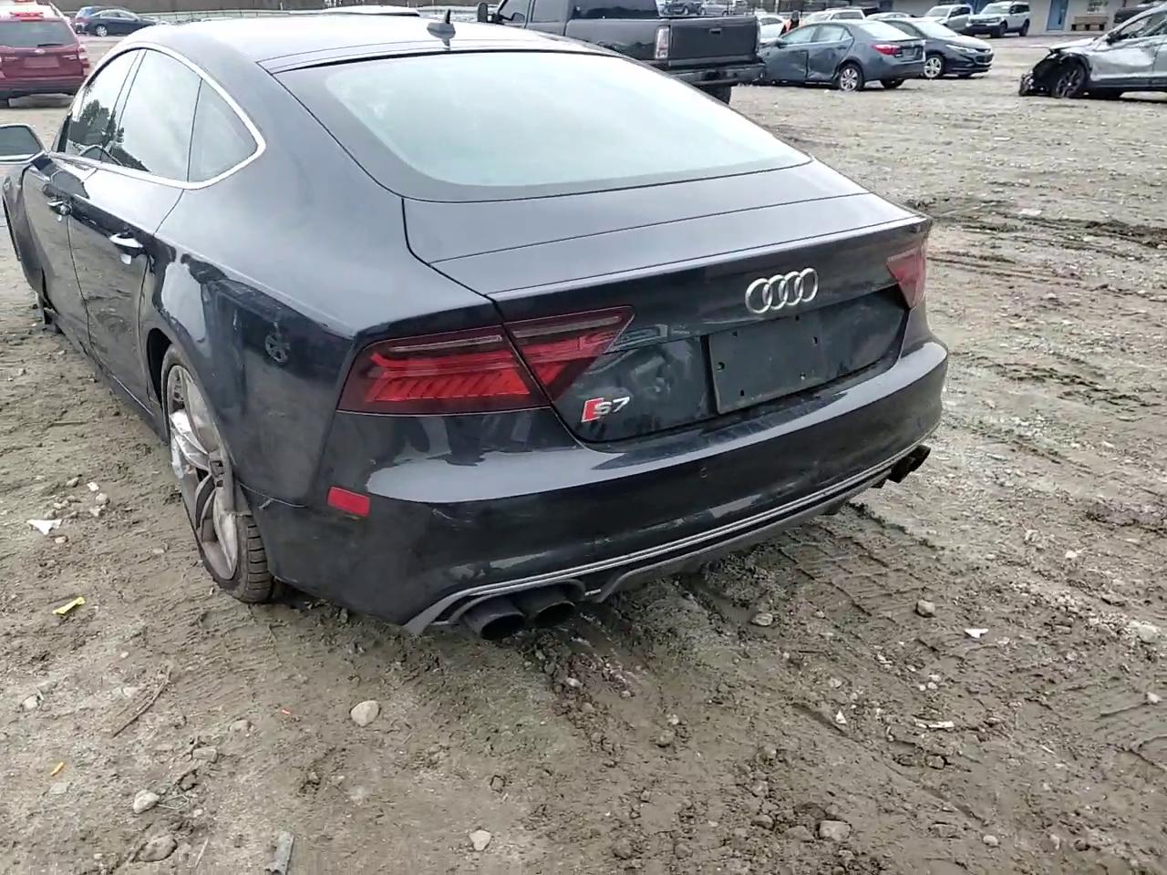 Фото: WAUW2AFC4GN011184