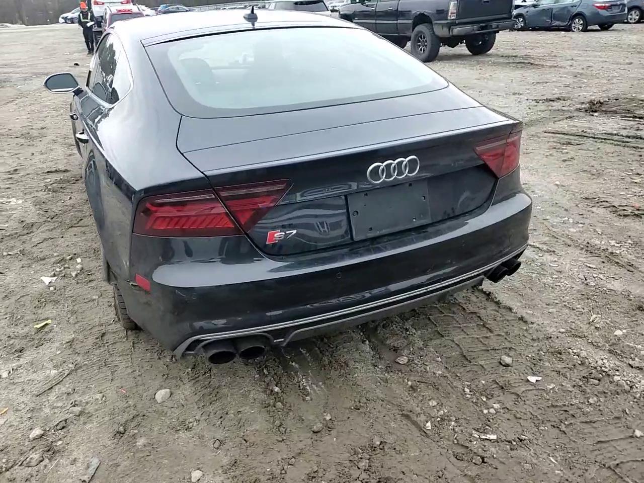 Фото: WAUW2AFC4GN011184