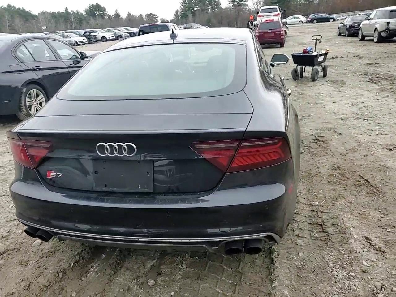 Фото: WAUW2AFC4GN011184