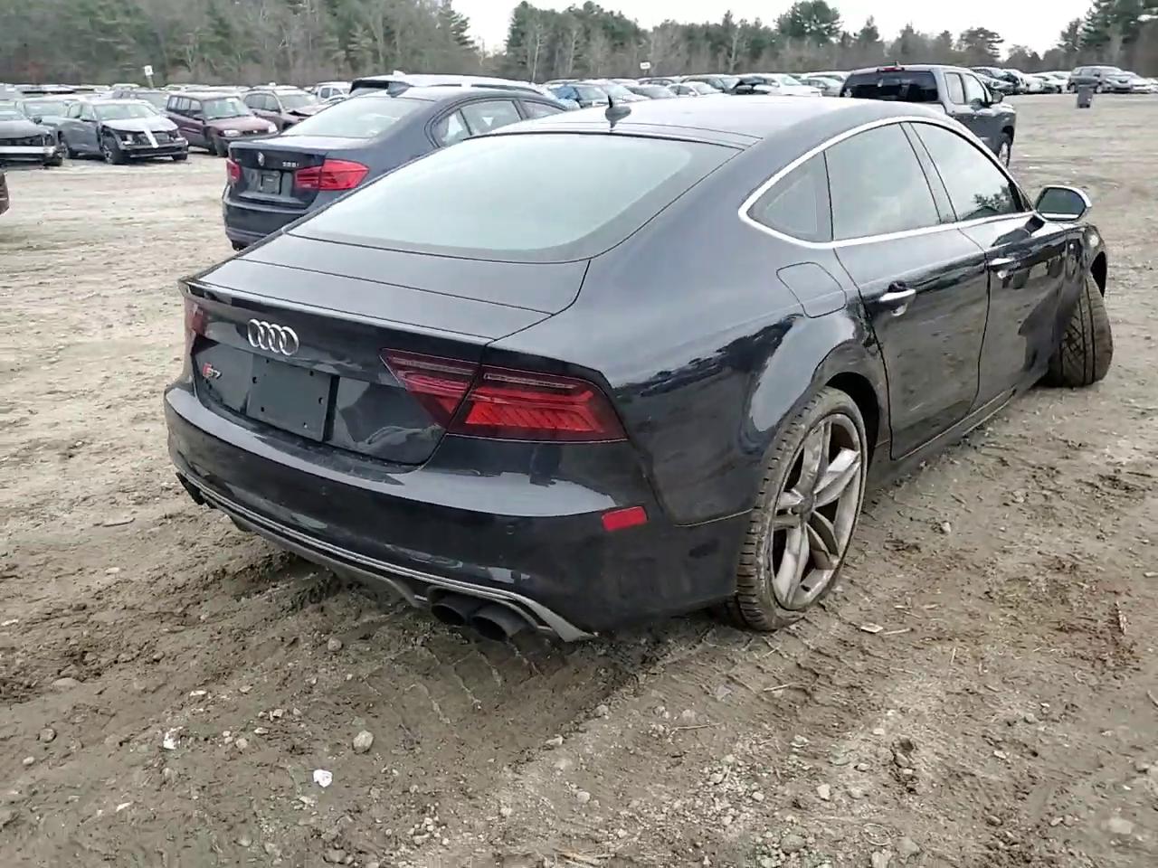 Фото: WAUW2AFC4GN011184