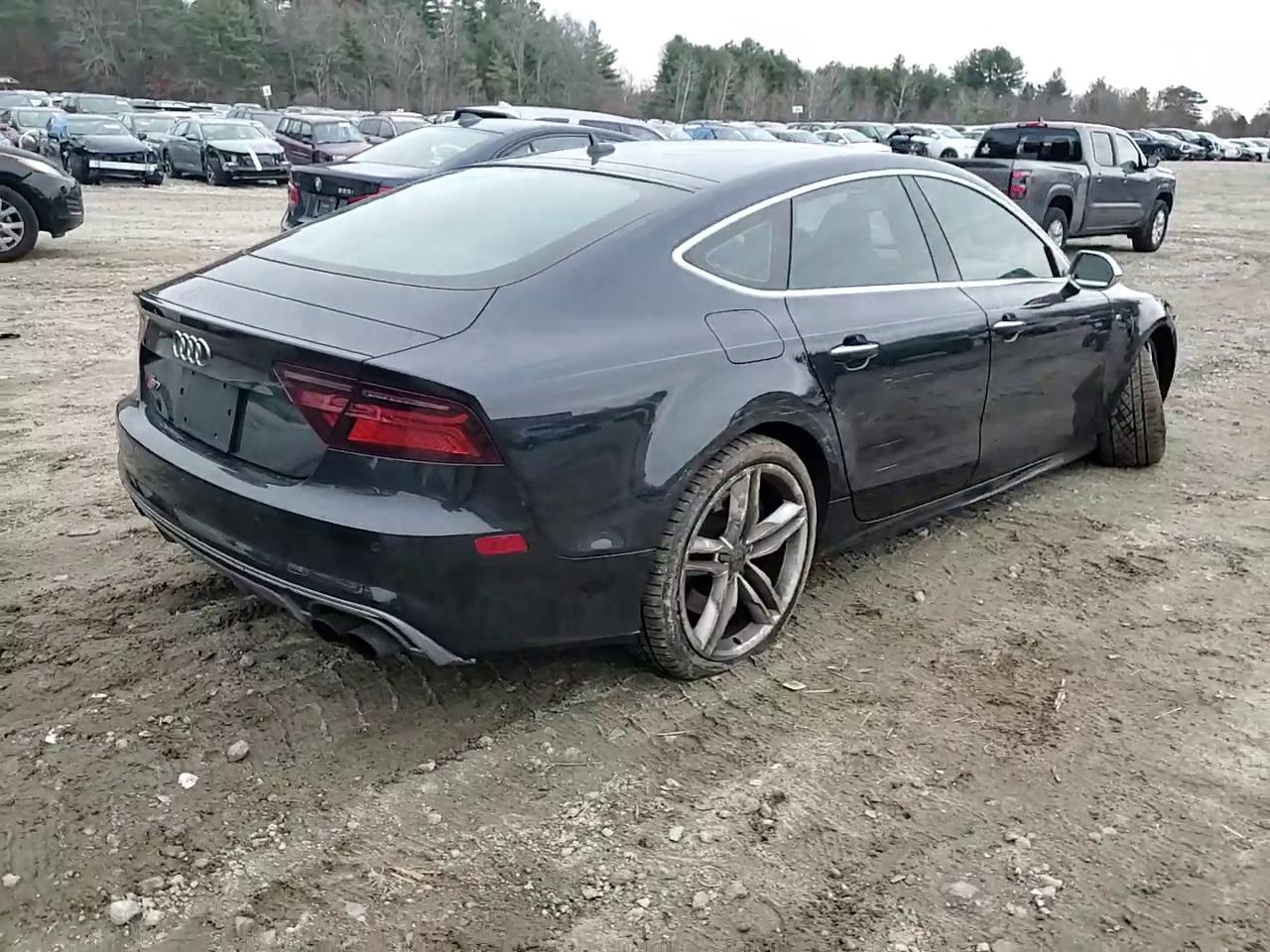 Фото: WAUW2AFC4GN011184