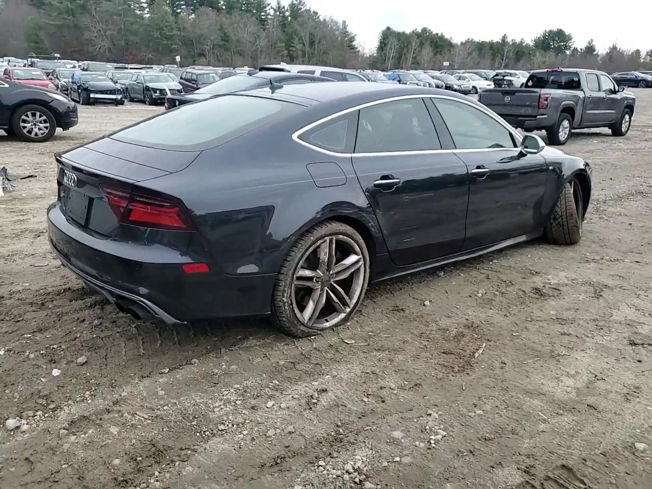 Фото: WAUW2AFC4GN011184