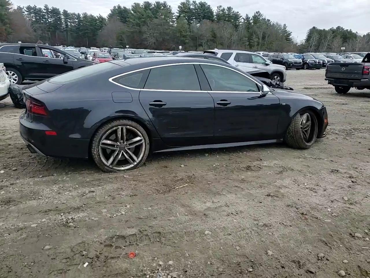 Фото: WAUW2AFC4GN011184