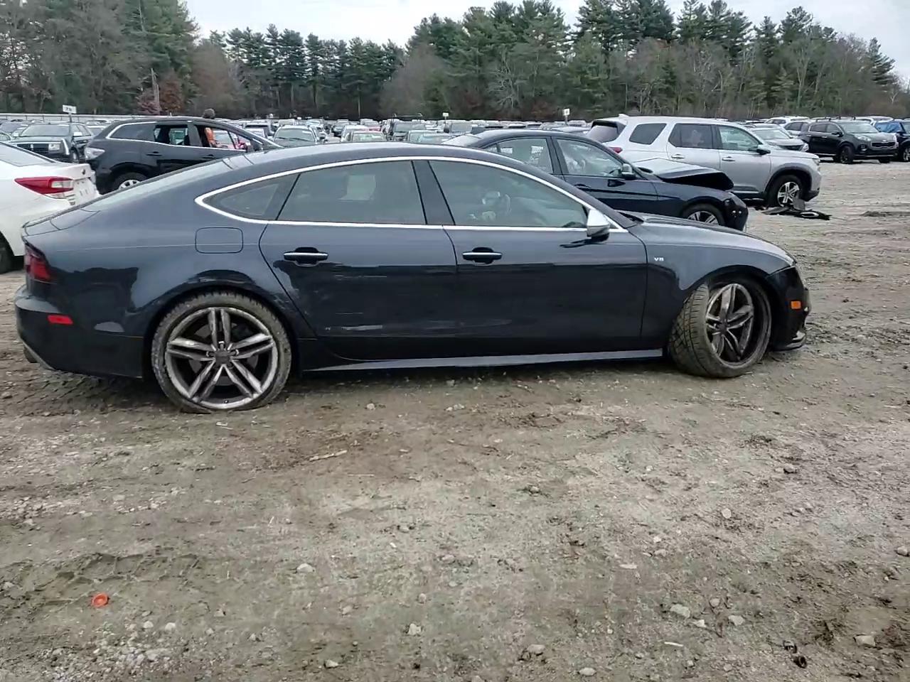 Фото: WAUW2AFC4GN011184