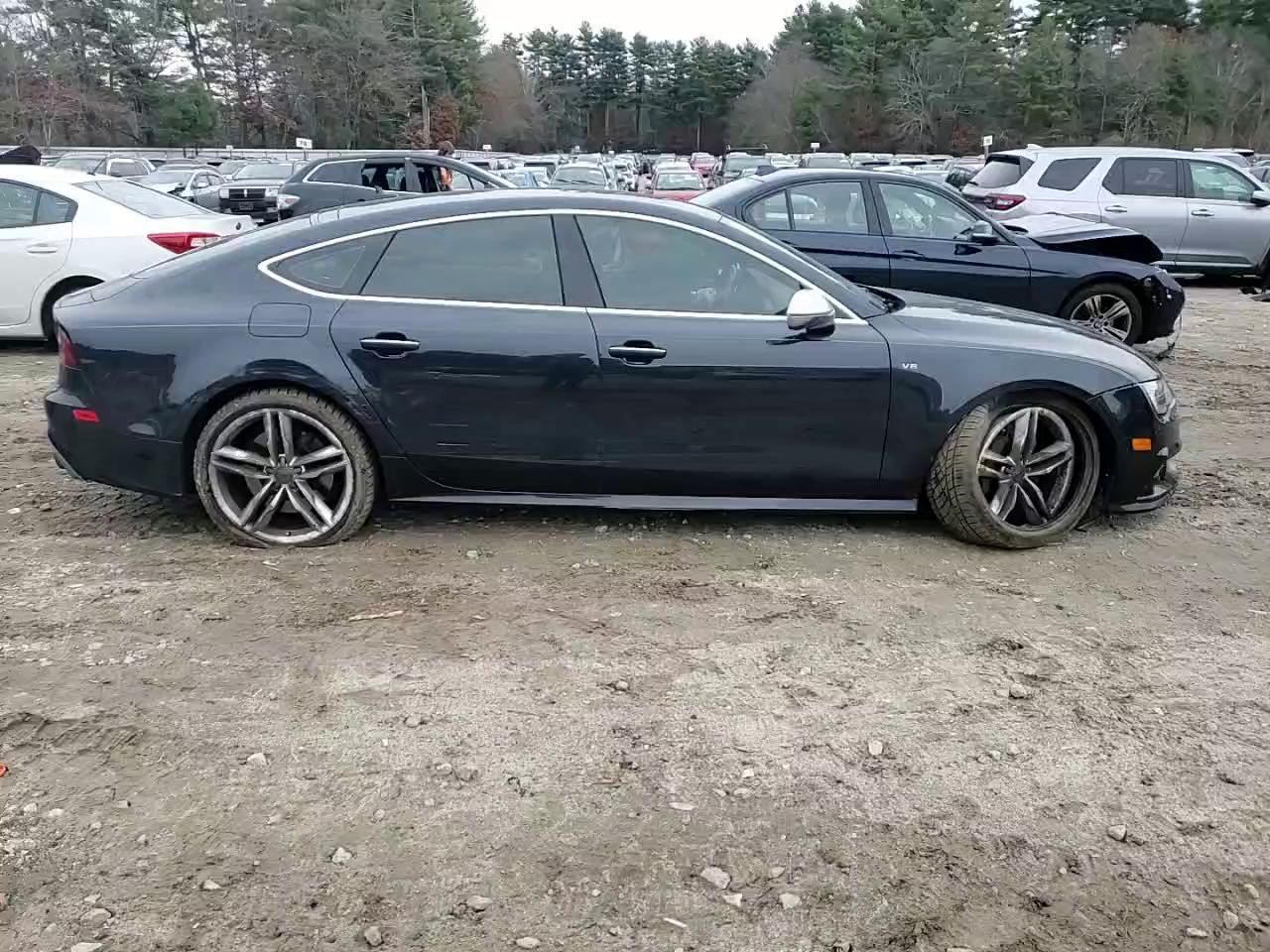 Фото: WAUW2AFC4GN011184