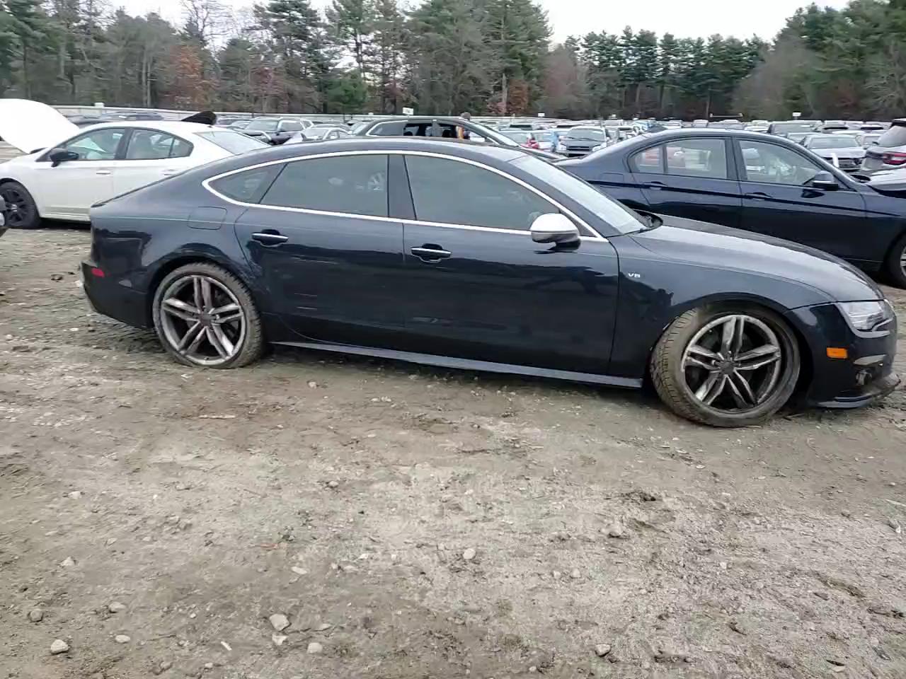 Фото: WAUW2AFC4GN011184