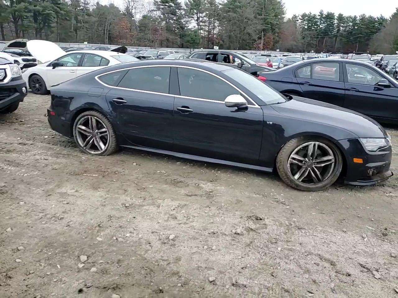 Фото: WAUW2AFC4GN011184