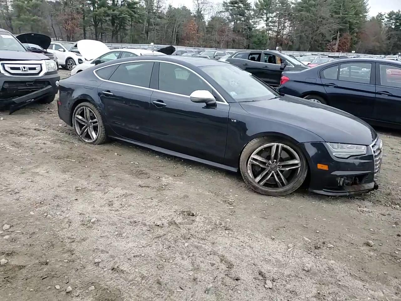 Фото: WAUW2AFC4GN011184