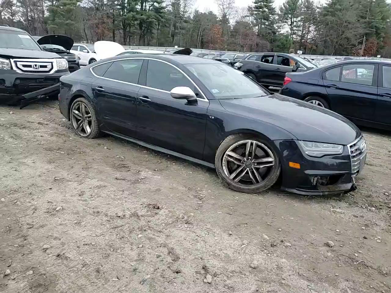 Фото: WAUW2AFC4GN011184