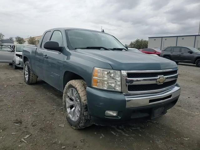 2011 Chevrolet Silverado C1500 Lt VIN: 1GCRCSE09BZ338109 Lot: 93714295