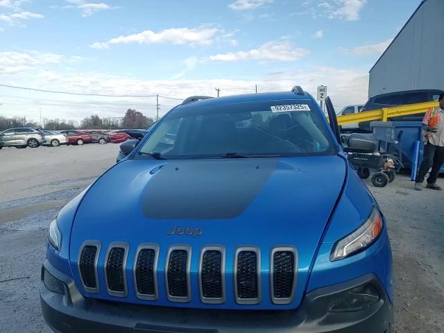 2018 Jeep Cherokee Trailhawk VIN: 1C4PJMBX5JD549930 Lot: 92357325