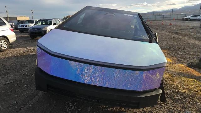 2024 Tesla Cybertruck VIN: 7G2CEHED1RA015995 Lot: 93077935