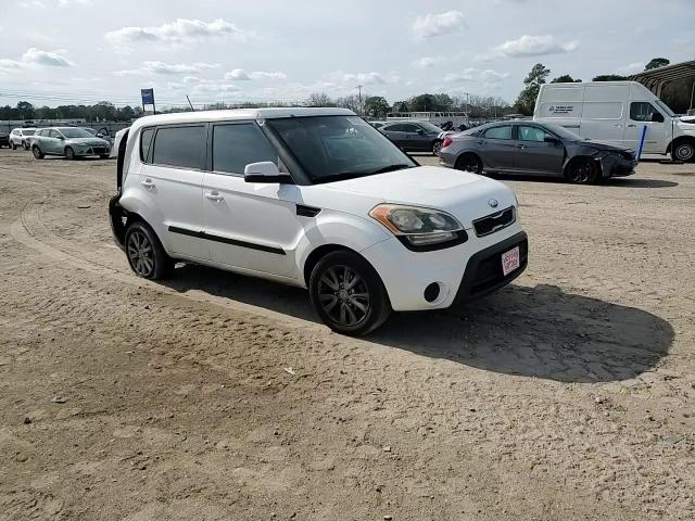 2013 Kia Soul + VIN: KNDJT2A64D7482785 Lot: 93934815