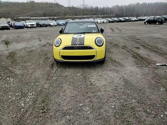 2025 Mini Cooper S VIN: WMW23GD09S2W12446 Lot: 93957775